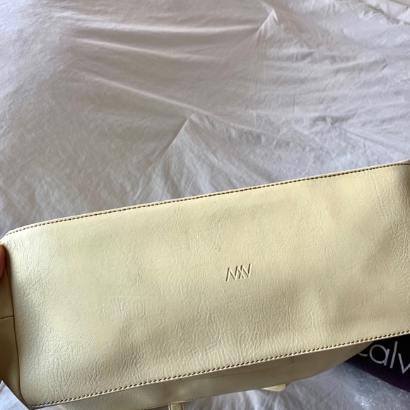SOLD! Matt £ Nat shoulder bag - Picture 4 of 7